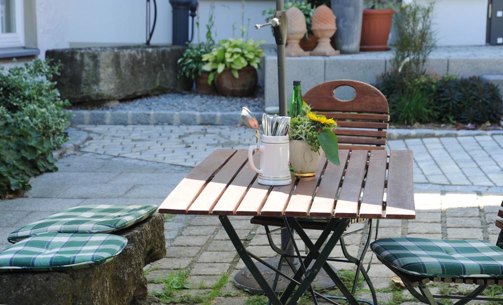 Landgasthof Zum Schwarzen Adler Markt Nordheim Luaran gambar